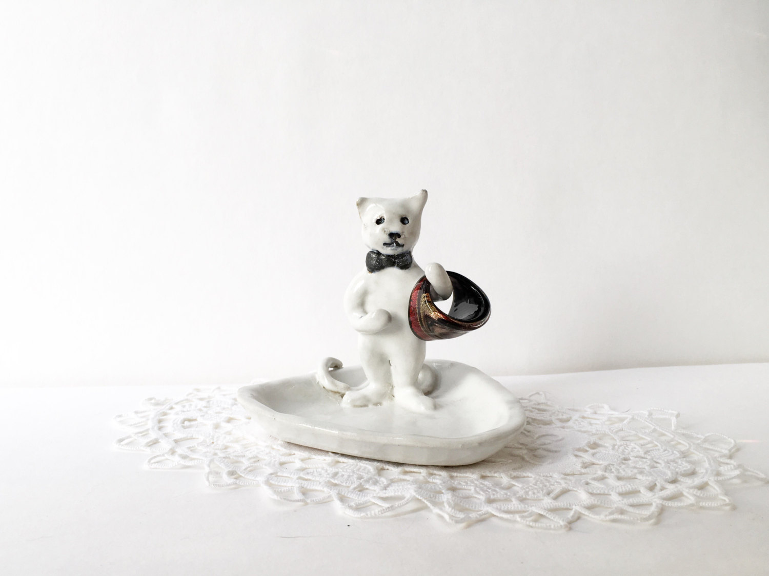 Cat Ring Dish - Ceramic Ring Holder - Cat Lover Gift - Crazy Cat Woman - Kitty Jewellery Holder - interior Deco - any age gift - unisex
