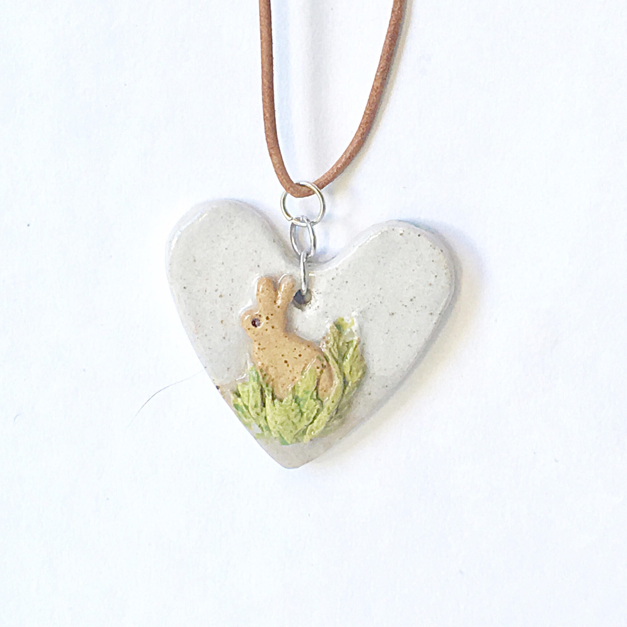 White Ceramic Rabbit Heart Pendant -Natural diffuser -Car diffuser -Wardrobe diffuser -Bathroom freshener -Natural diffuser -Rabbit Lover